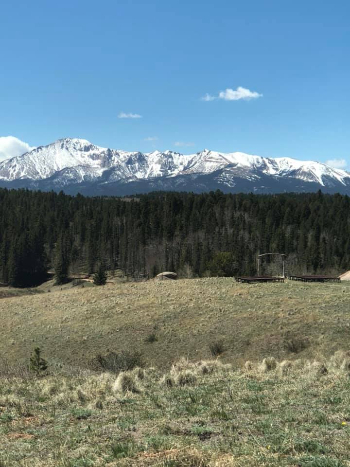 Clear pikes Peak.jpg